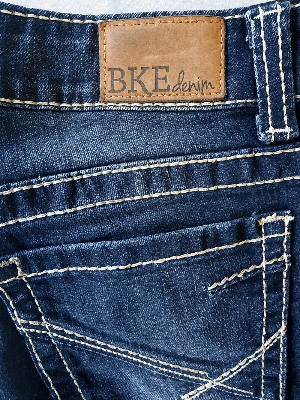 BKE Stella Jeans 29L Inseam 32 Dark Wash Low Rise Bootcut Western Denim